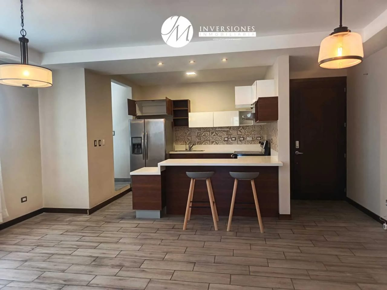 Apartamento en Renta de 2 Dormitorios en Zona 16 — Apartamento en Alquiler en Zona 16, Guatemala, Ciudad — foto 1 de 8