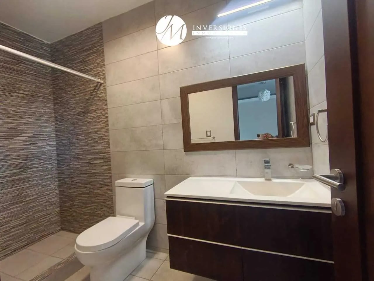 Apartamento en Renta de 2 Dormitorios en Zona 16 — Apartamento en Alquiler en Zona 16, Guatemala, Ciudad — foto 7 de 8