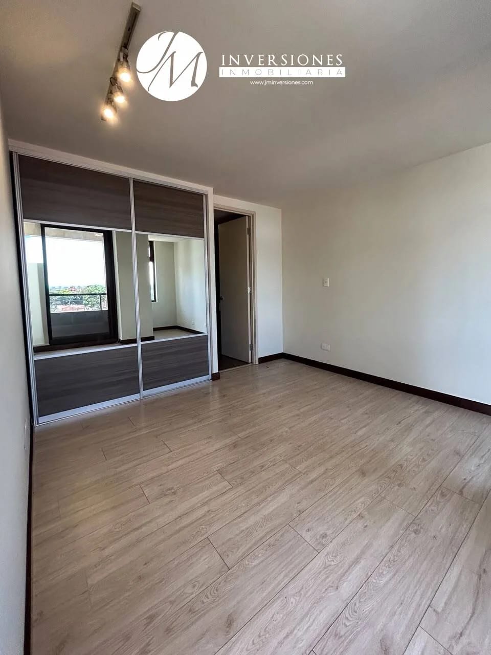 Apartamento en renta en zona 10 de 1 dormitorio — Apartamento en Alquiler en Zona 10, Guatemala, Ciudad — foto 3 de 17