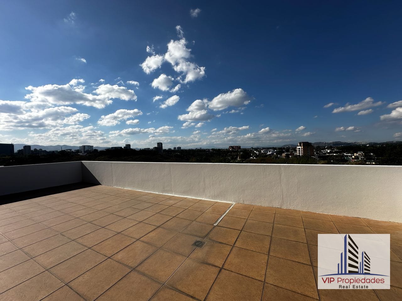 Zona 15, amplio apartamento en venta — Apartamento en Venta en El Robledal, Zona 15, Guatemala, Ciudad — foto 10 de 10