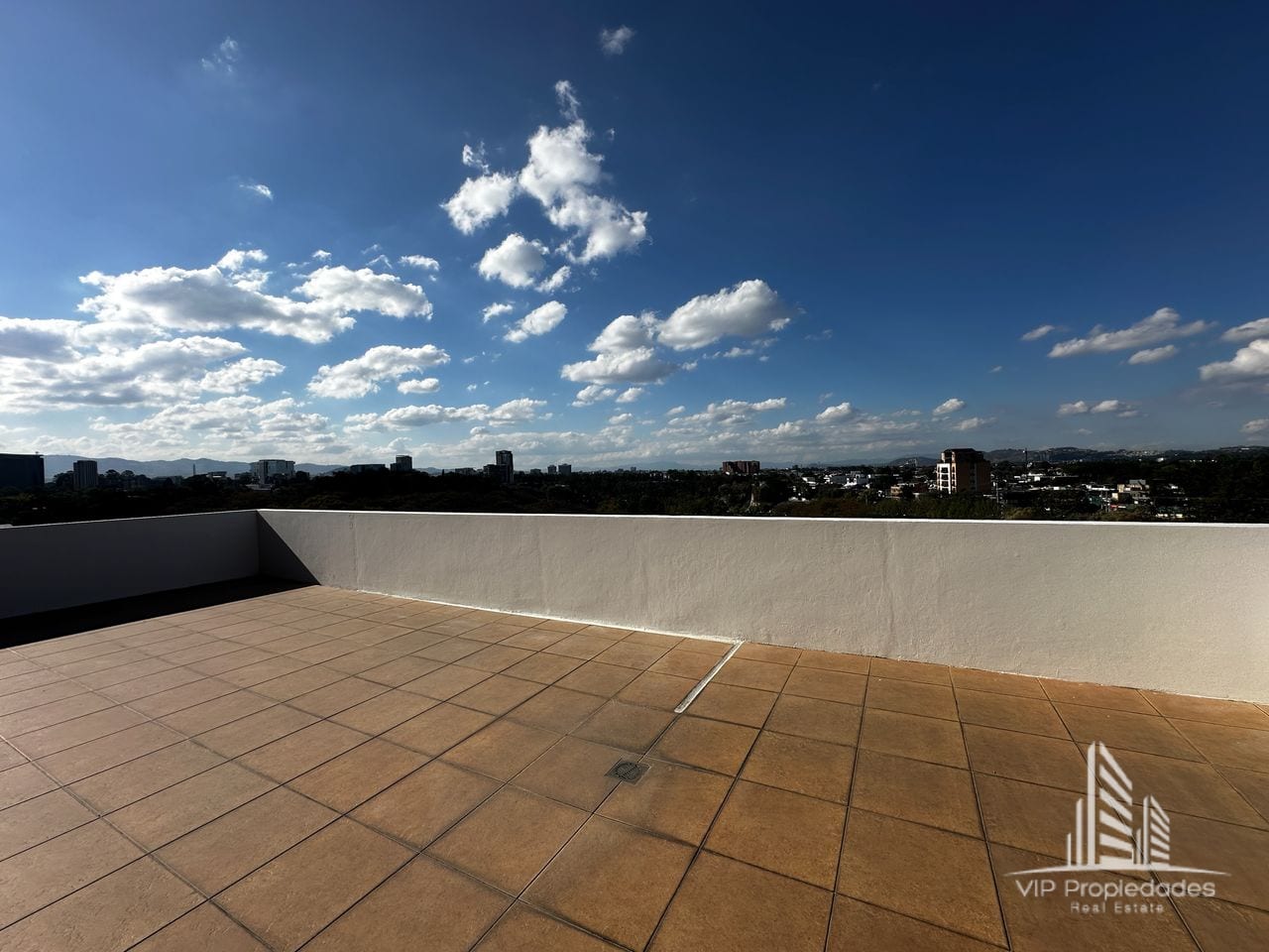 Zona 15, amplio apartamento en venta — Apartamento en Venta en El Robledal, Zona 15, Guatemala, Ciudad — foto 10 de 10