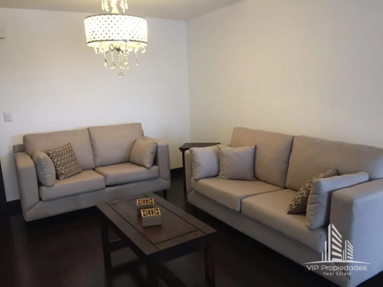 Apartamento amueblado en alquiler, Zona 14 — Apartamento en Alquiler en Catania, Zona 14, Guatemala, Ciudad — foto 5 de 13