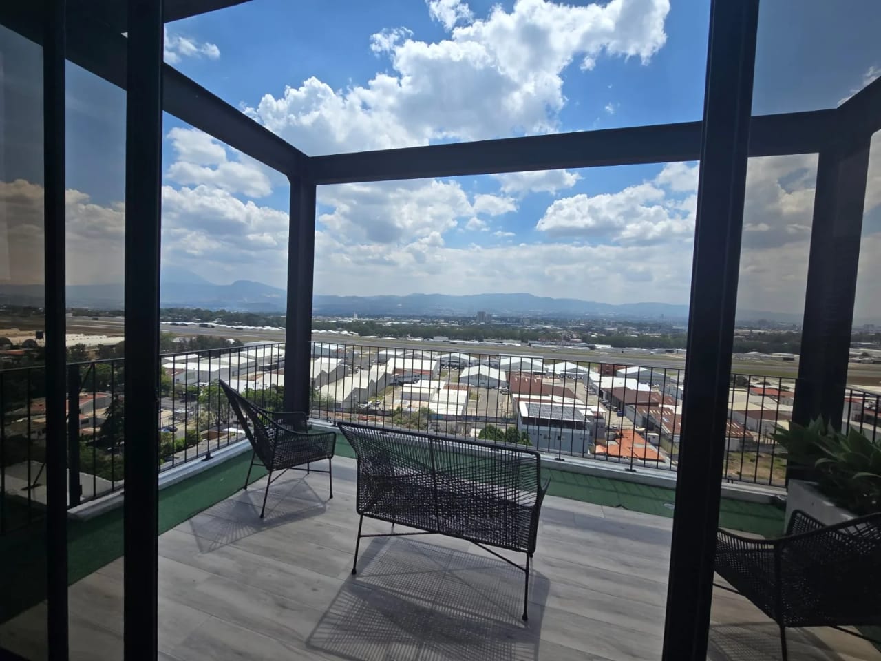 Apartamento en venta en zona 13 a una cuadra de Las Américas. — Apartamento en Venta en N Américas, Zona 13, Guatemala, Ciudad — foto 13 de 17