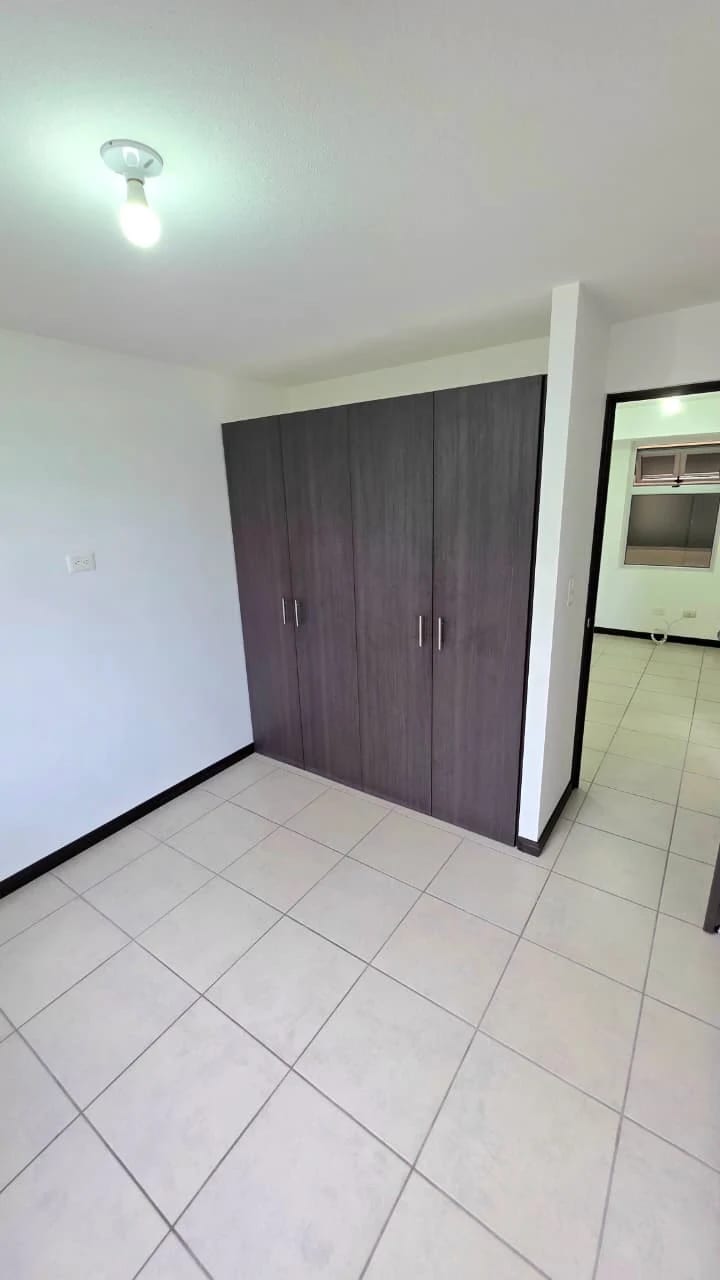 Apartamento en venta en zona 4 Mixco El Naranjo edificio Alegría. — Apartamento en Venta en Condado Naranjo, Zona 4 Mixco, Guatemala, Ciudad — foto 10 de 17