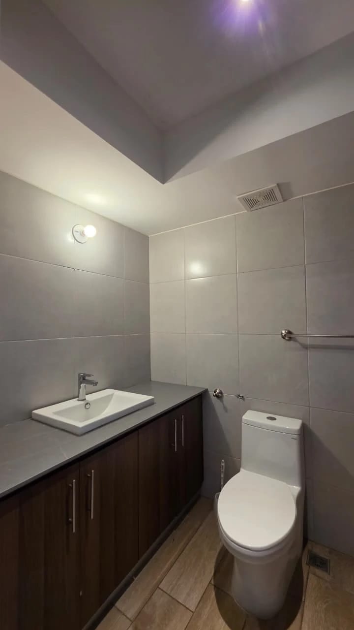 Apartamento en renta en Villas Granada Premium ll Santa Catarina Pin. — Apartamento en Alquiler en Villas Granada Premier 2, Santa Catarina Pinula, Guatemala, Ciudad — foto 10 de 17