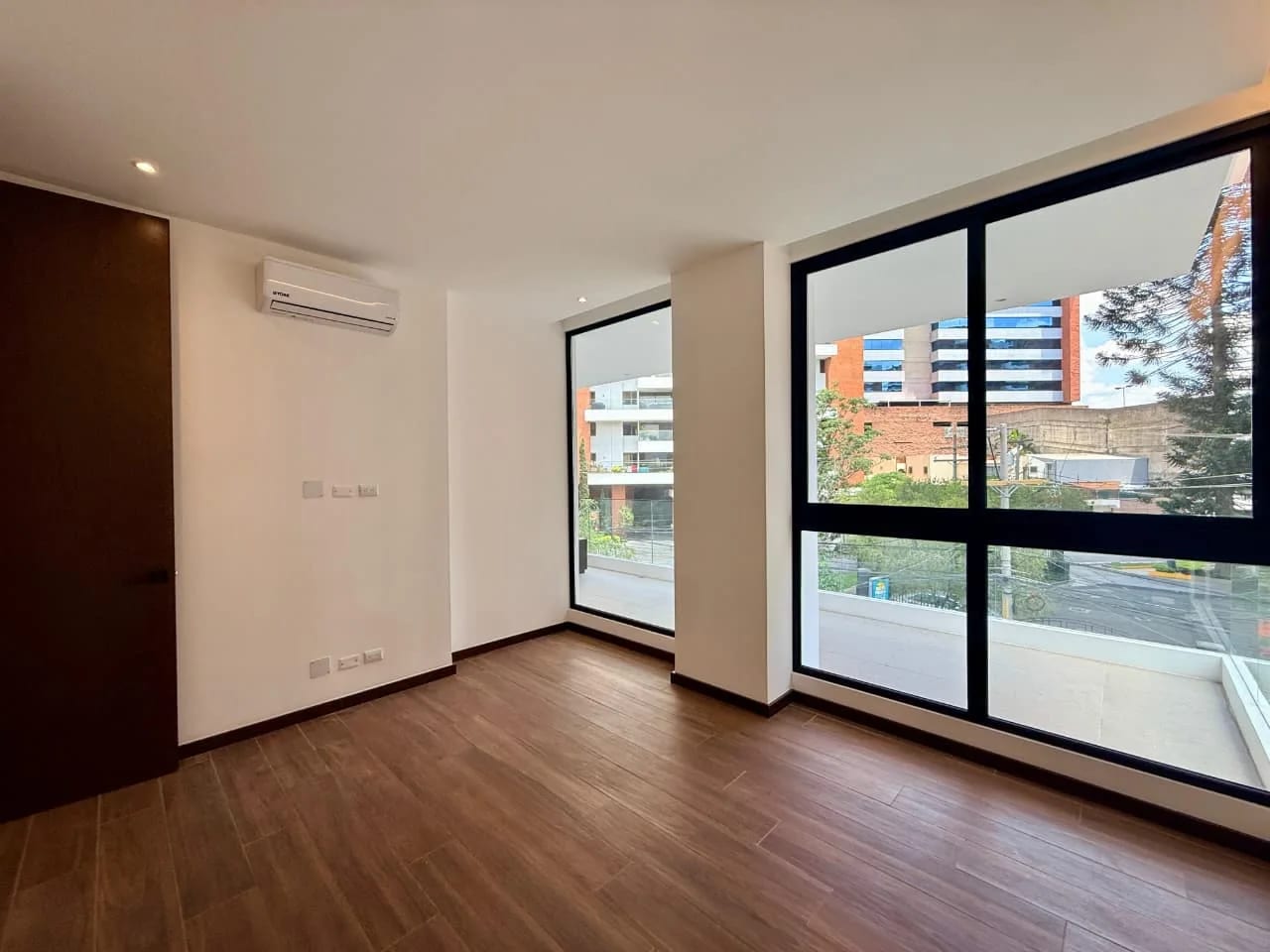 RENTA APTO NUEVO 2 HAB + BALCON AMPLIO ZONA 14 EDIFICIO TERO — Apartamento en Alquiler en Zona 14, Guatemala, Ciudad — foto 3 de 16