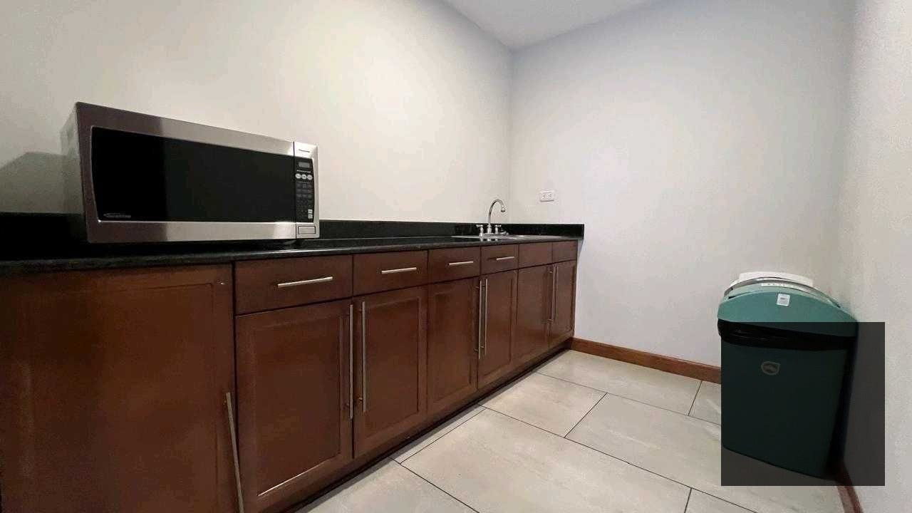 ???? APARTAMENTO EN VENTA en zona 14 Edificio Almeira - Image 2