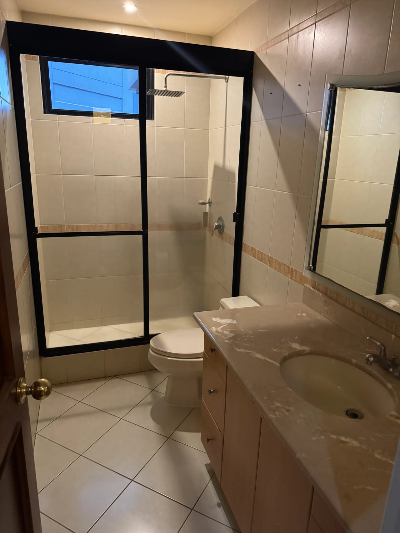 Apartamento Real de las americas Zona 14 — Apartamento en Alquiler en Real de Las Américas, Zona 14, Guatemala, Ciudad — foto 14 de 17