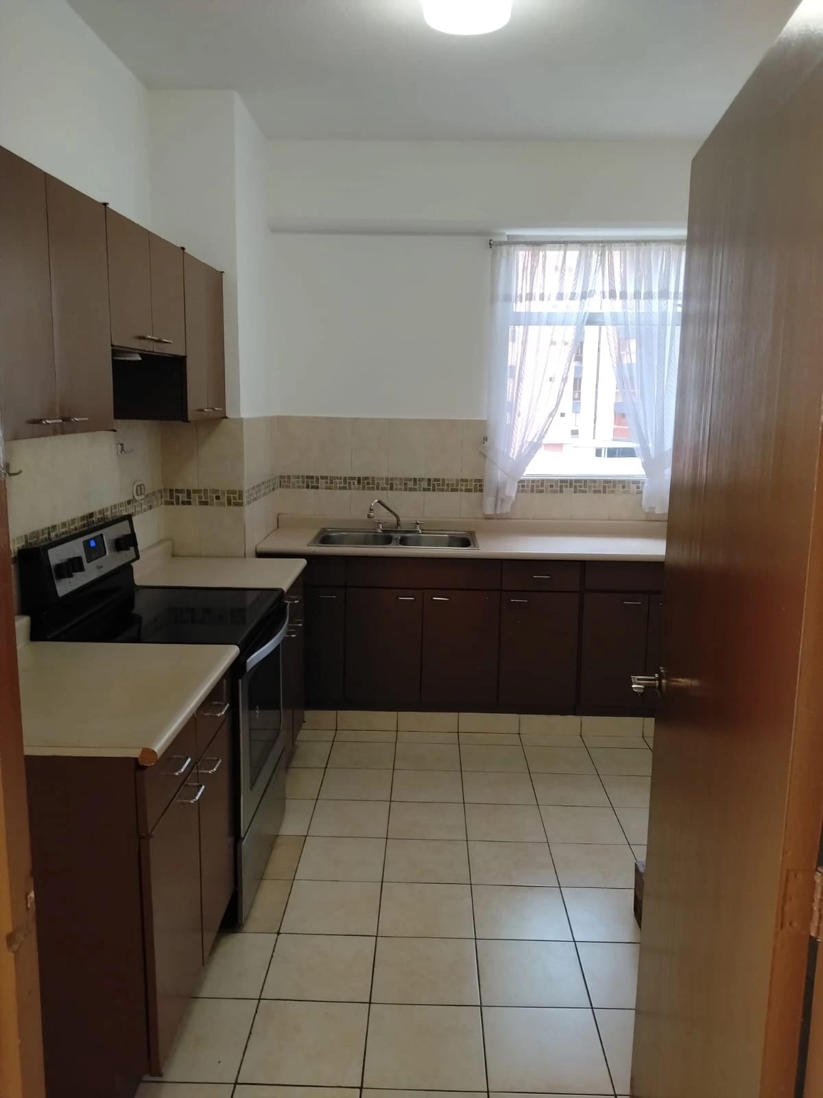 Apartamento Convista zona 15 — Apartamento en Alquiler en San Lázaro, Zona 15, Guatemala, Ciudad — foto 3 de 14