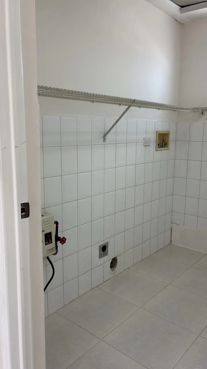 Apartamento en zona 10 - Image 4