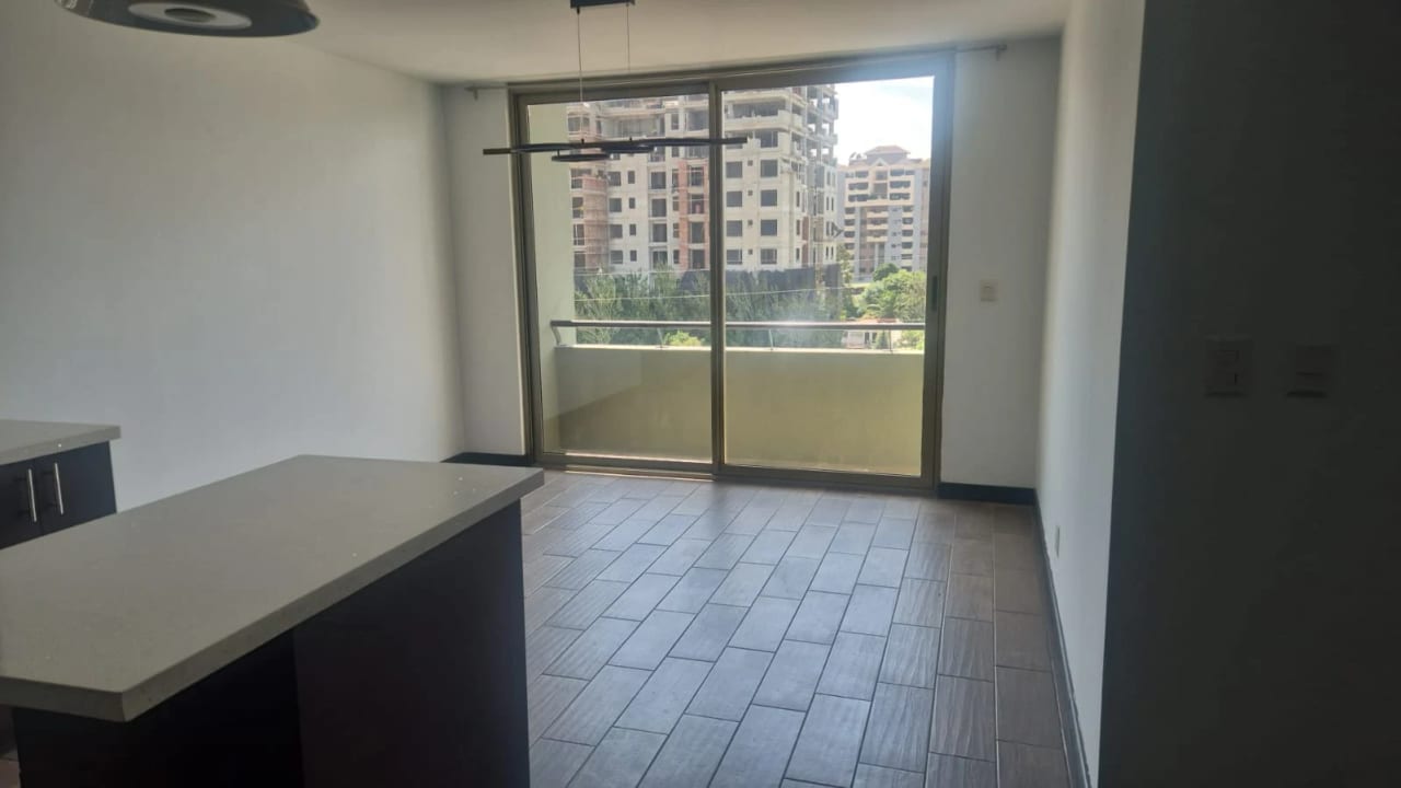 Apartamento de lujo en zona 10 — Apartamento en Alquiler en Zona 10, Guatemala, Ciudad — foto 2 de 13