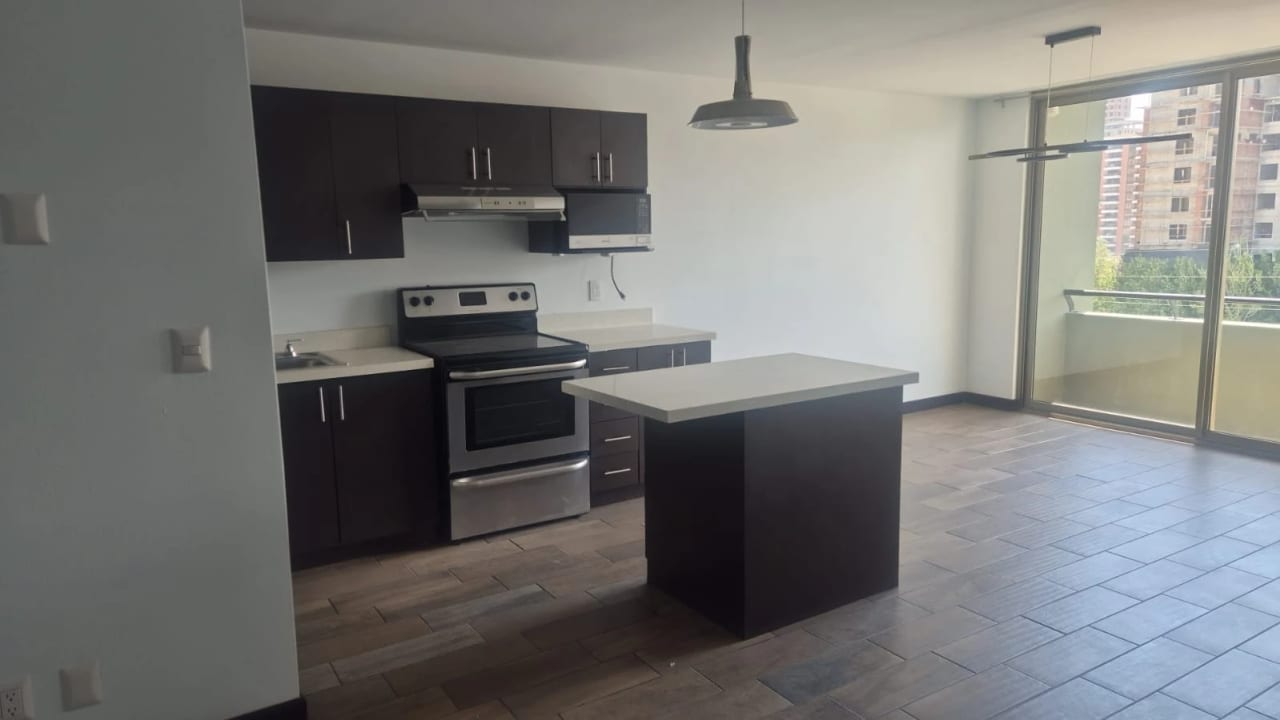 Apartamento de lujo en zona 10 — Apartamento en Alquiler en Zona 10, Guatemala, Ciudad — foto 3 de 13