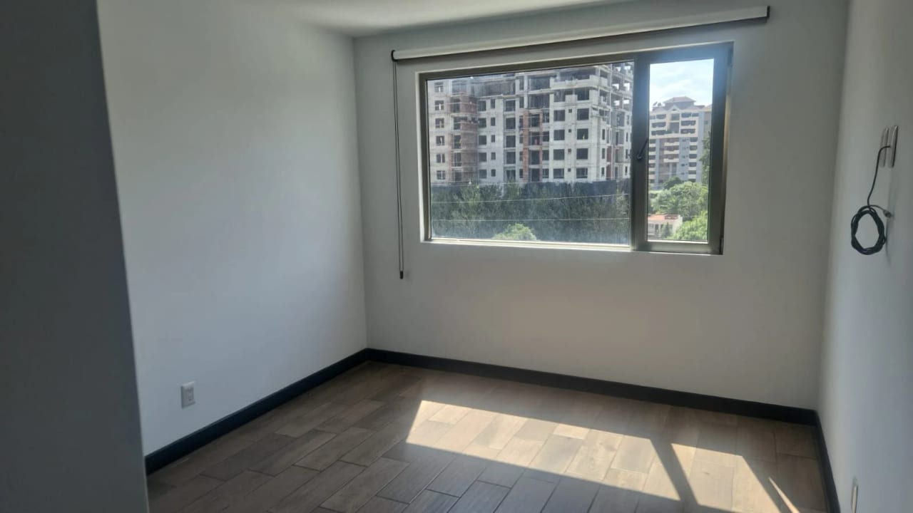 Apartamento de lujo en zona 10 — Apartamento en Alquiler en Zona 10, Guatemala, Ciudad — foto 10 de 13