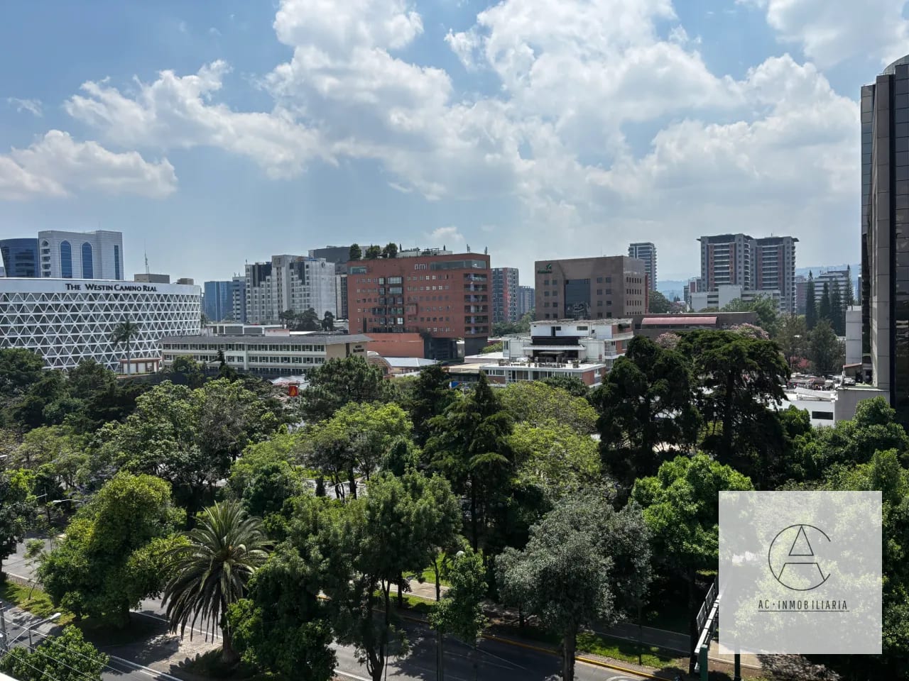 Alquiler Apto Reforma Obelisco Zona 9 — Apartamento en Alquiler en Reforma Obelisco, Zona 9, Guatemala, Ciudad — foto 12 de 13