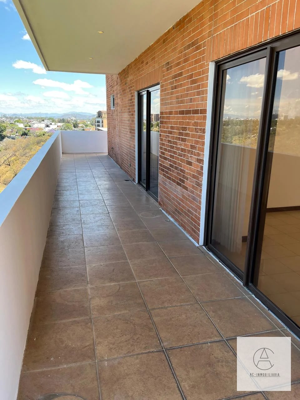 Apartamento en Renta, Edificio Robledal zona 15 — Apartamento en Alquiler en El Robledal, Zona 15, Guatemala, Ciudad — foto 7 de 10