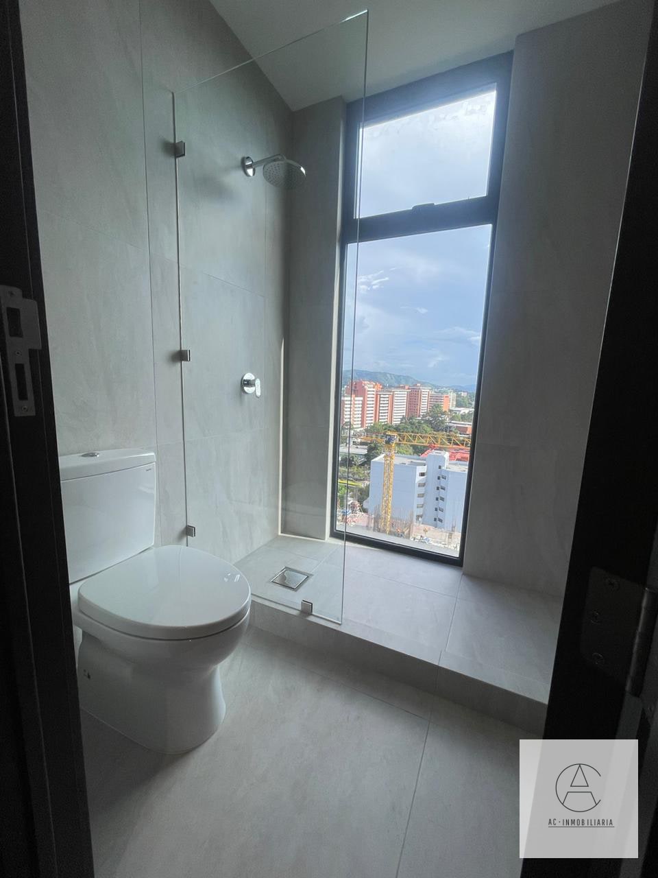 Apartamento en alquiler en zona 10 — Apartamento en Alquiler en Vasanta, Zona 10, Guatemala, Ciudad — foto 14 de 16