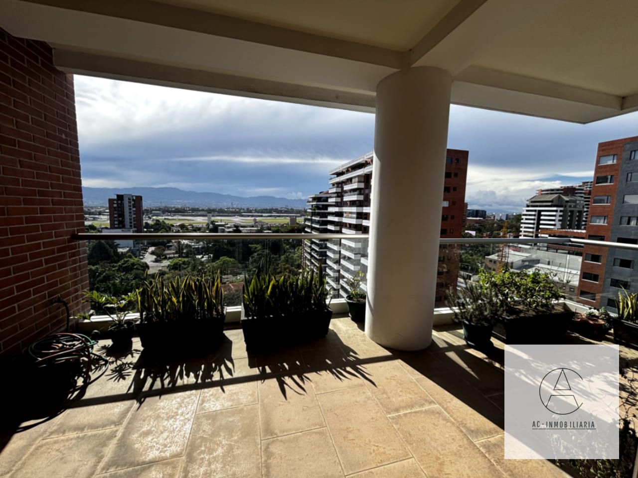 Apartamento de nivel completo en venta, zona 14 — Apartamento en Venta en Akoya, Zona 14, Guatemala, Ciudad — foto 4 de 17