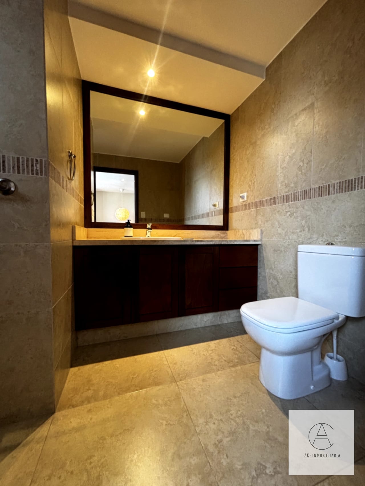 Apartamento de nivel completo en venta, zona 14 — Apartamento en Venta en Akoya, Zona 14, Guatemala, Ciudad — foto 8 de 17