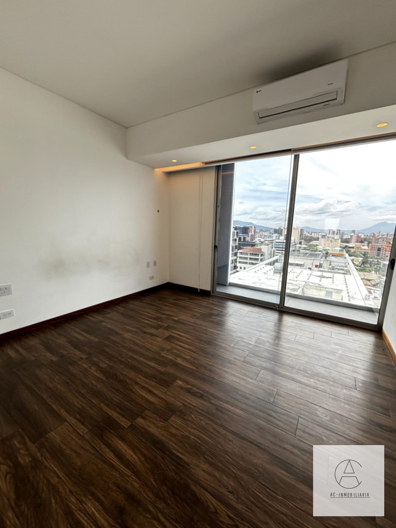 Apartamento en renta en AVIA, zona 10 — Apartamento en Alquiler en Avia, Zona 10, Guatemala, Ciudad — foto 6 de 15