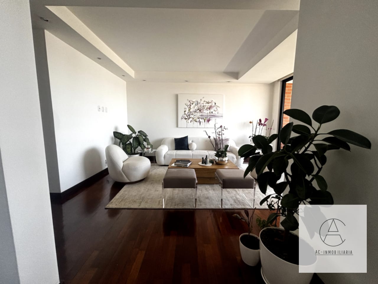 Apartamento en renta en Lantana — Apartamento en Alquiler en Lantana, Zona 14, Guatemala, Ciudad — foto 1 de 9