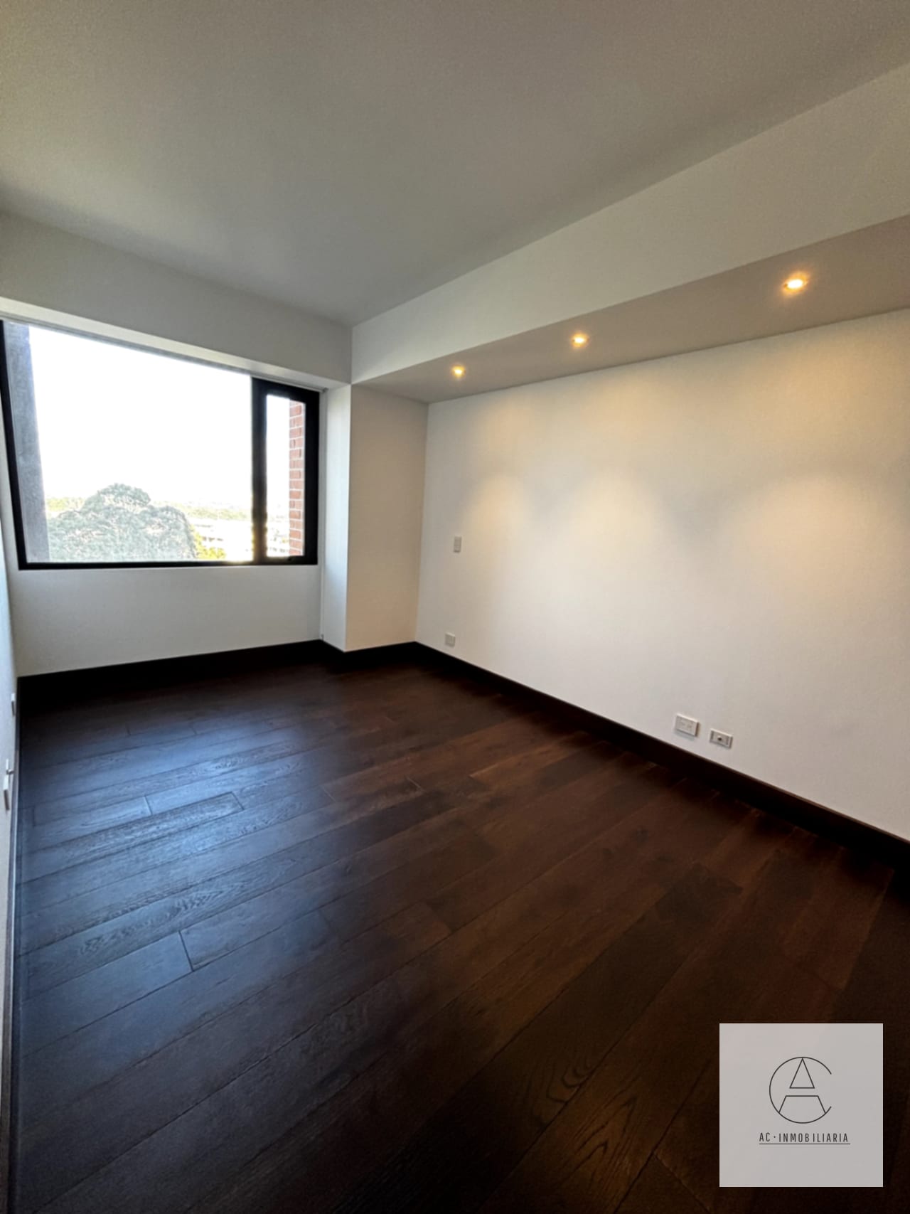 Apartamento en renta en Sekkei, *DISPONIBLE en NOVIEMBRE* — Apartamento en Alquiler en Sekkei, Zona 14, Guatemala, Ciudad — foto 4 de 14