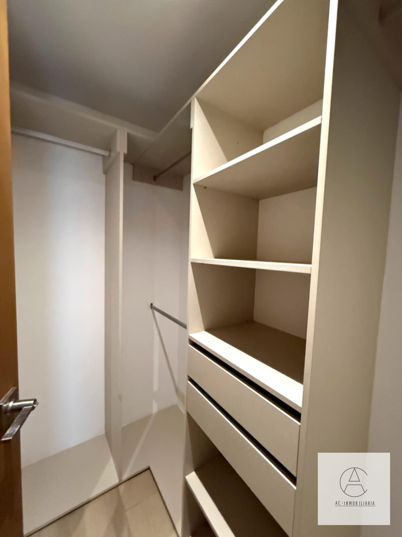 Apartamento en renta FERRÉ DIEZ, para estrenar — Apartamento en Alquiler en Ferré Diez, Zona 10, Guatemala, Ciudad — foto 4 de 16