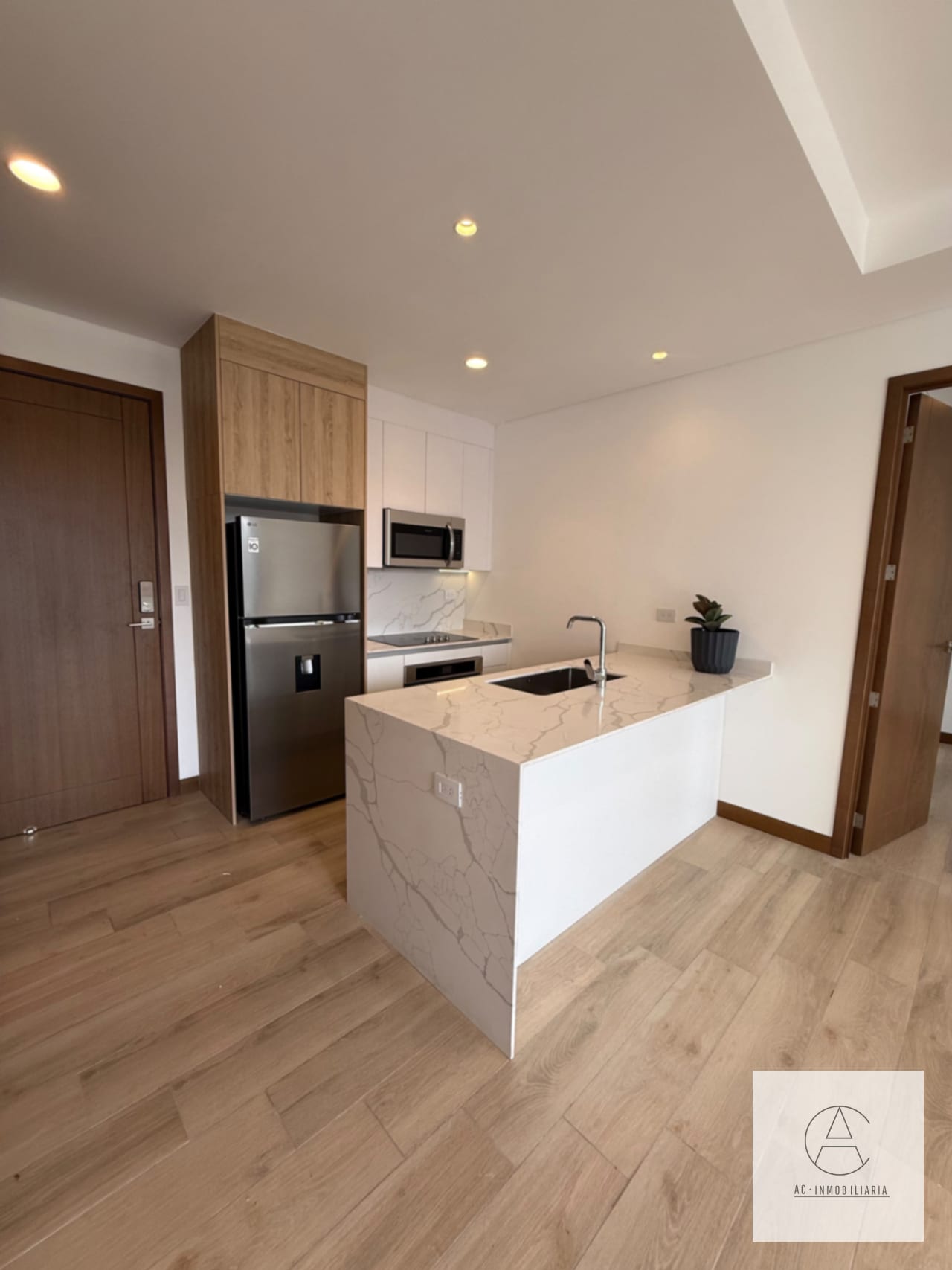 Apartameto en renta para estrenar, en Ferre 10 — Apartamento en Alquiler en Zona 10, Guatemala, Ciudad — foto 3 de 17