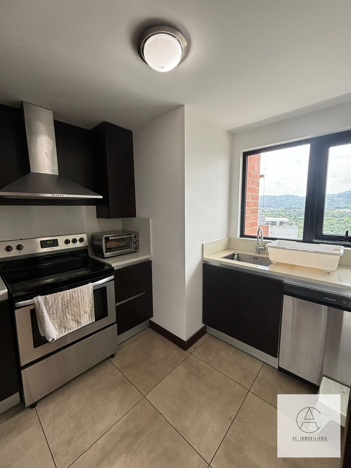Apartamento en renta en Lantana, zona 14 — Apartamento en Alquiler en Zona 14, Guatemala, Ciudad — foto 2 de 17