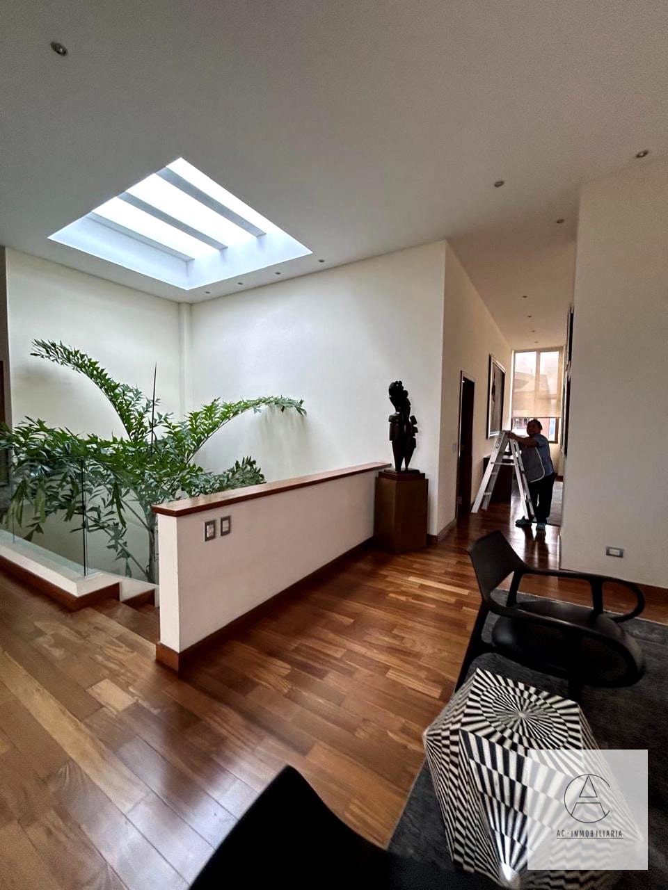Apartamento de 2 niveles y jardín en renta, zona 14 — Apartamento en Alquiler en Matisse, Zona 14, Guatemala, Ciudad — foto 4 de 11
