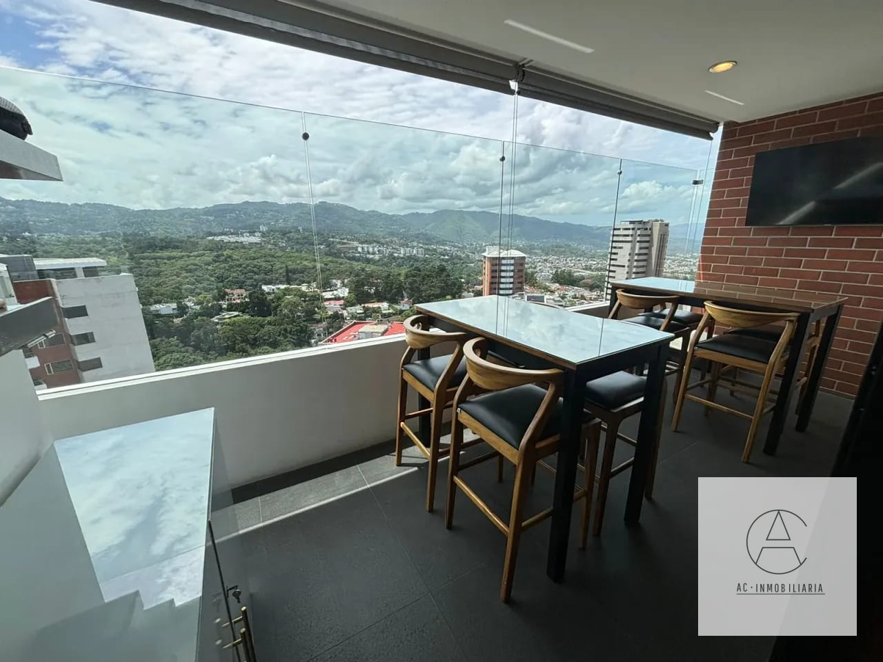 Apartamento en Renta, Lantana zona 14 — Apartamento en Alquiler en Lantana, Zona 14, Guatemala, Ciudad — foto 1 de 17