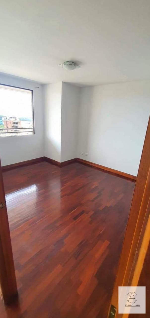 Apartamento en alquiler — Apartamento en Alquiler en Zona 14, Guatemala, Ciudad — foto 5 de 9