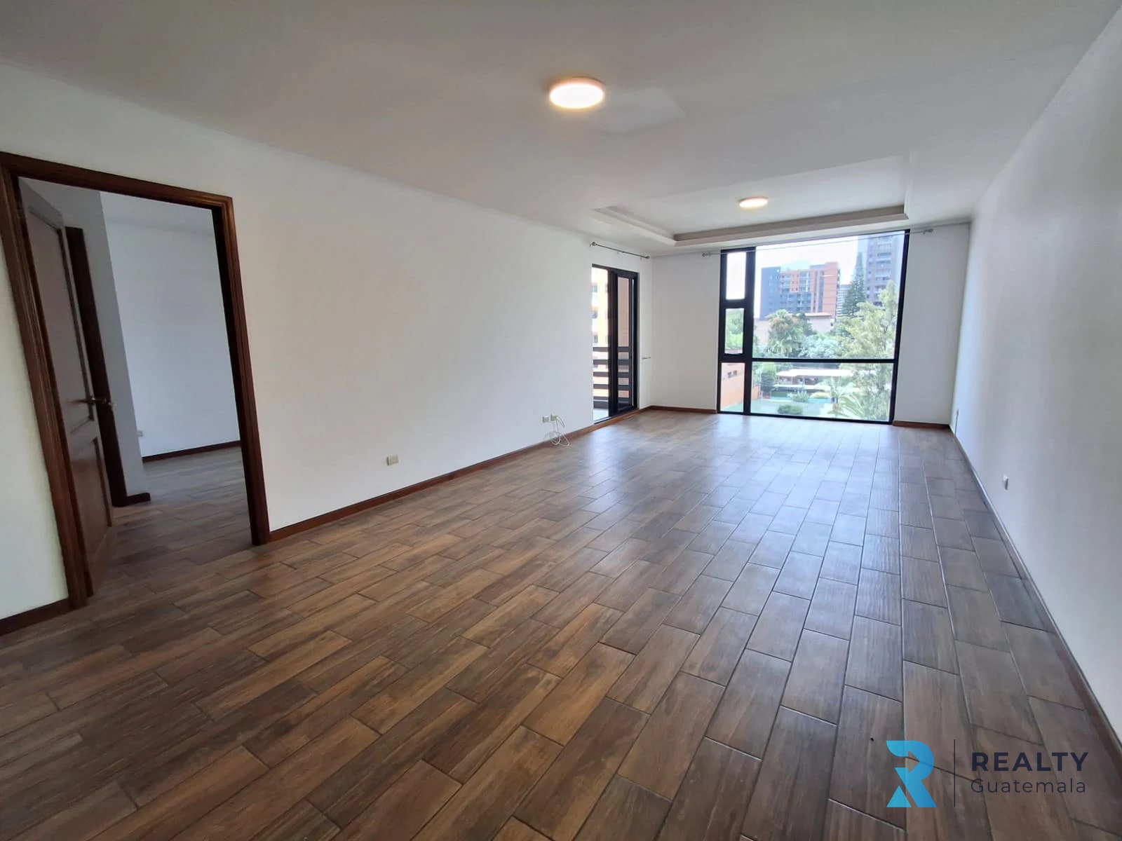 RENTO Apartamento Torre del Valle 2, Zona 10 — Apartamento en Alquiler en Torre Del Valle, Zona 10, Guatemala, Ciudad — foto 1 de 16