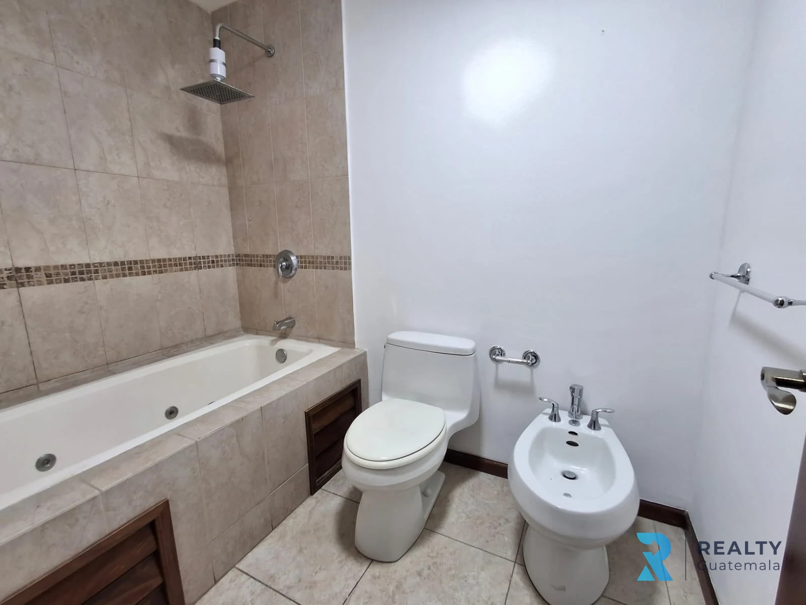 RENTO Apartamento Torre del Valle 2, Zona 10 — Apartamento en Alquiler en Torre Del Valle, Zona 10, Guatemala, Ciudad — foto 6 de 16