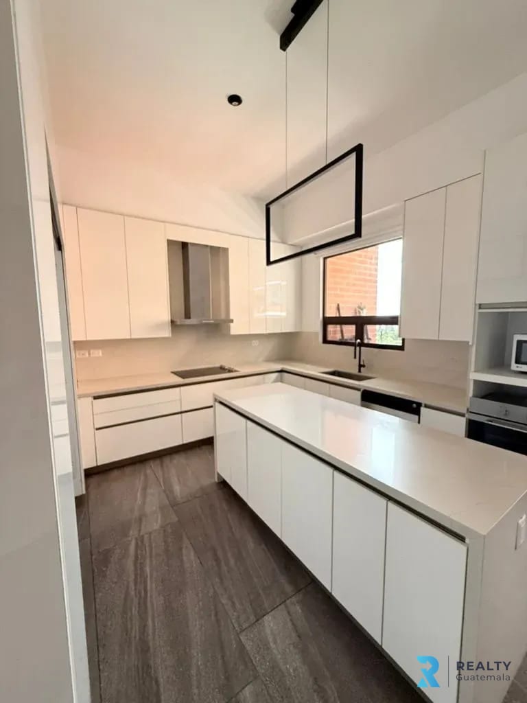Apartamento en Renta, Zona 10!! - Image 3