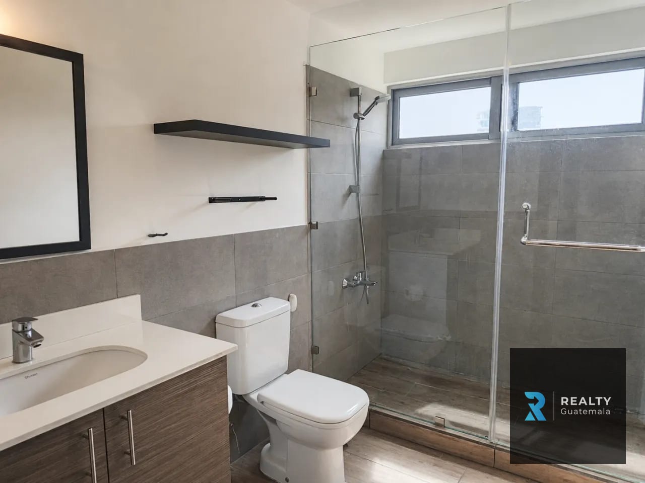 Rento/Vendo Apartamento Equipado y amueblado Casalini, zona 10 — Apartamento en Venta en Cassalini, Zona 10, Guatemala, Ciudad — foto 7 de 10
