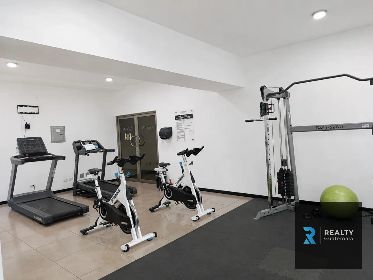 Rento/Vendo Apartamento Equipado y amueblado Casalini, zona 10 — Apartamento en Venta en Cassalini, Zona 10, Guatemala, Ciudad — foto 10 de 10