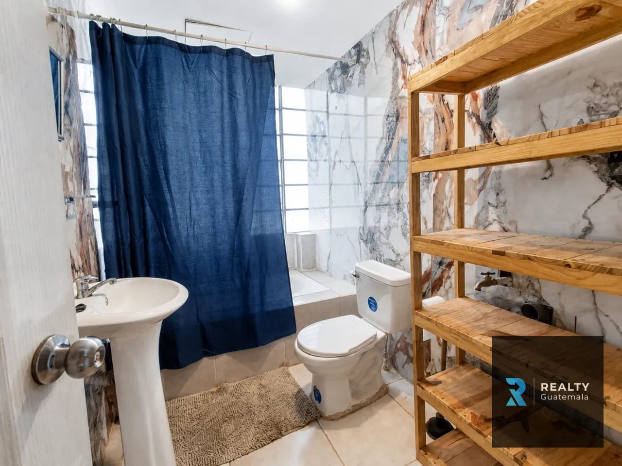 Rento Apartamento z.10 En 2o nivel independiente — Apartamento en Venta en Zona 10, Guatemala, Ciudad — foto 2 de 4