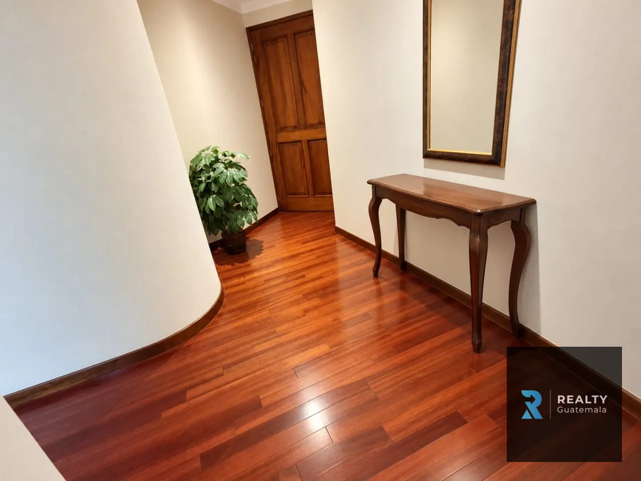 Rento Apartamento Zona 14, Real de Las Americas, amueblado!!! — Apartamento en Alquiler en Real de Las Américas, Zona 14, Guatemala, Ciudad — foto 2 de 9