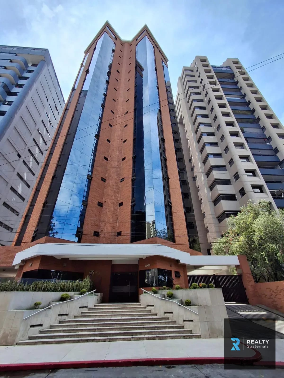 Rento Apartamento Zona 14, Real de Las Americas, amueblado!!! — Apartamento en Alquiler en Real de Las Américas, Zona 14, Guatemala, Ciudad — foto 1 de 9