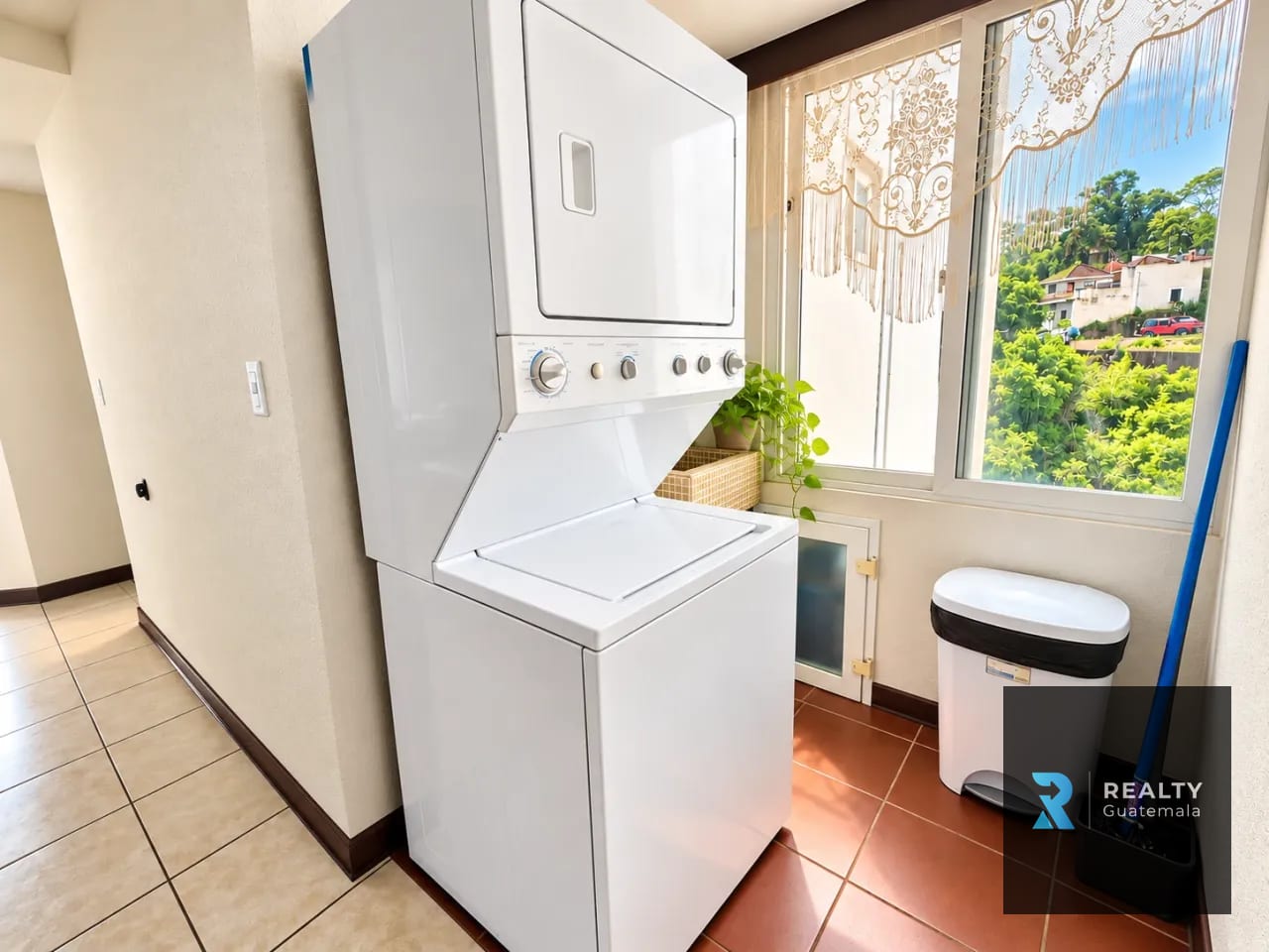Vendo Apartamento Alta Vista, Naranjo Mixco — Apartamento en Venta en Alta Villa el Naranjo, Zona 11 Mixco, Guatemala, Ciudad — foto 5 de 10