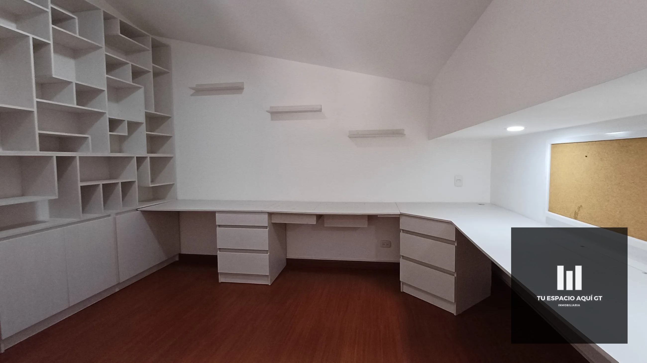 Apartamento Tipo Penthouse En Venta En Jardines De Floresta, Zona 7 — Apartamento en Venta en Jardines de la Floresta, Zona 7, Guatemala, Ciudad — foto 9 de 13