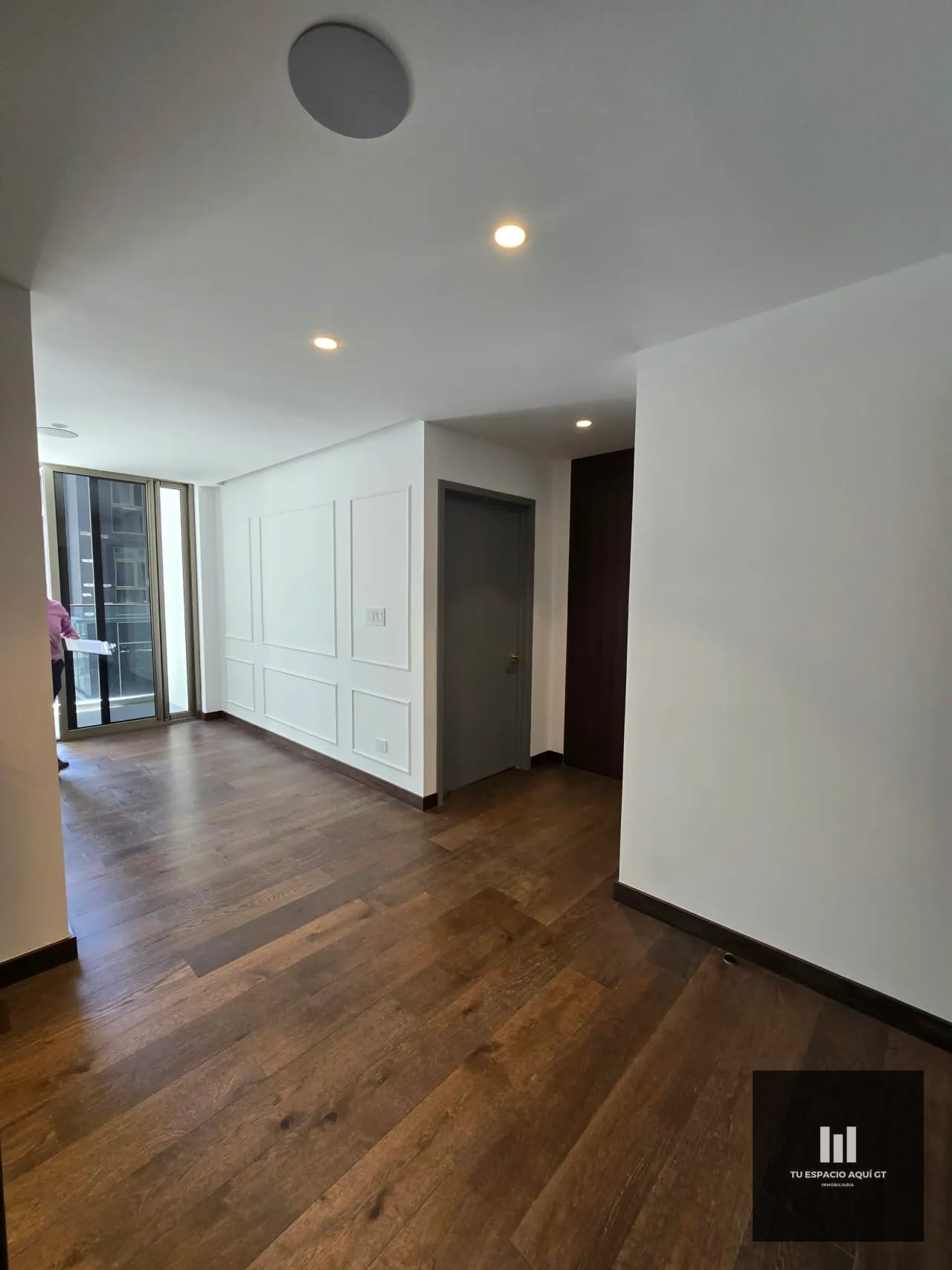 Apartamento En Venta de 1 Habitación En Edificio Atarah , Zona 10 — Apartamento en Venta en Atarah, Zona 10, Guatemala, Ciudad — foto 3 de 8