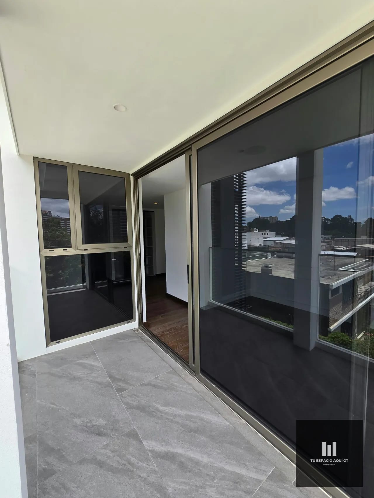 Precioso Apartamento En Venta En Edificio Atarah,Zona 10 — Apartamento en Venta en Atarah, Zona 10, Guatemala, Ciudad — foto 6 de 10