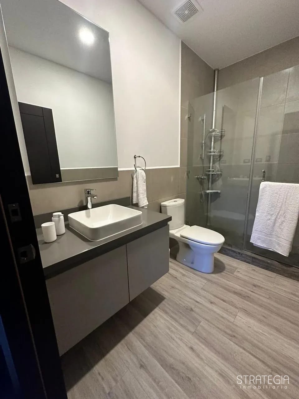Rento Apartamento Lirios de Cayalá — Apartamento en Alquiler en Lirios de Cayalá II, Zona 16, Guatemala, Ciudad — foto 8 de 10
