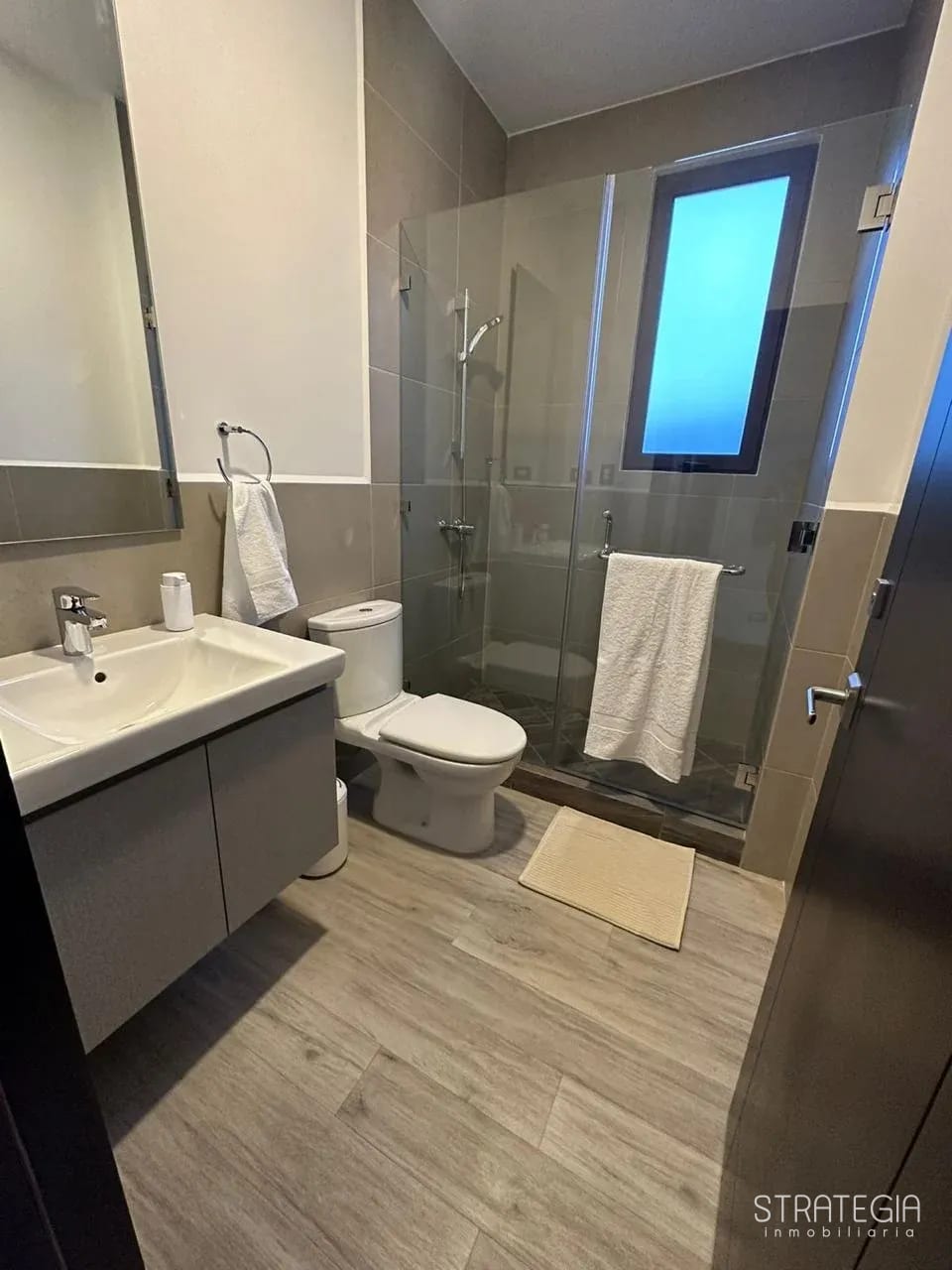 Rento Apartamento Lirios de Cayalá — Apartamento en Alquiler en Lirios de Cayalá II, Zona 16, Guatemala, Ciudad — foto 9 de 10