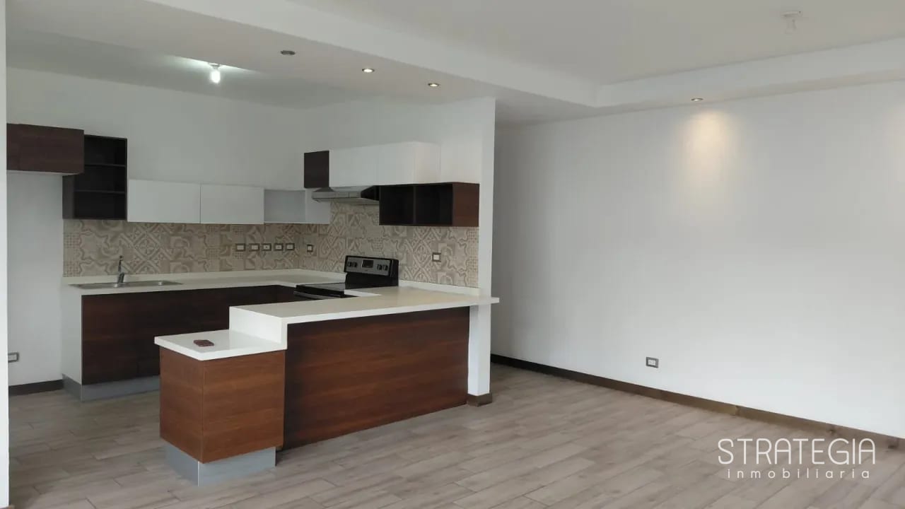 Renta: Apartamento en zona 16 — Apartamento en Alquiler en Lomas de San Isidro, Zona 16, Guatemala, Ciudad — foto 1 de 10