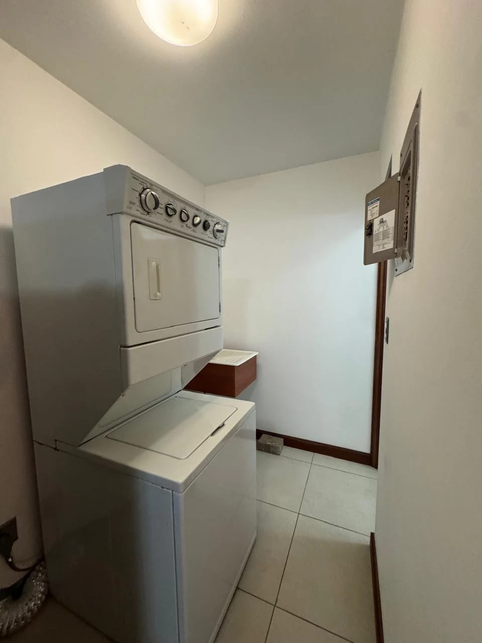 Apartamento en Renta en Torre Condesa Zona 14 — Apartamento en Alquiler en Zona 14, Guatemala, Ciudad — foto 4 de 16