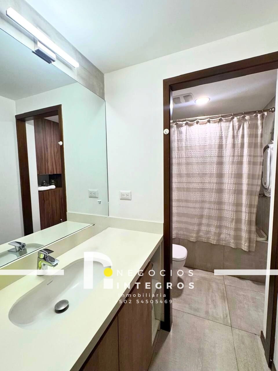 Vendo Apartamento con 5 Parqueos, Bodega, Terraza, Zona 10 — Apartamento en Venta en Zona 10, Guatemala, Ciudad — foto 14 de 17