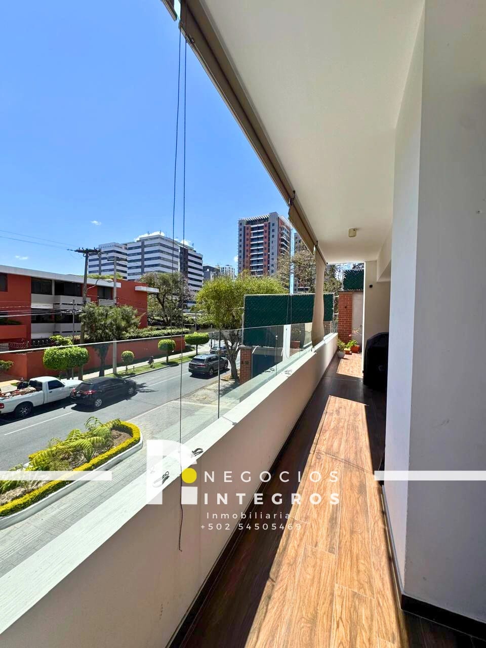 Vendo Apartamento con 5 Parqueos, Bodega, Terraza, Zona 10 — Apartamento en Venta en Zona 10, Guatemala, Ciudad — foto 1 de 17