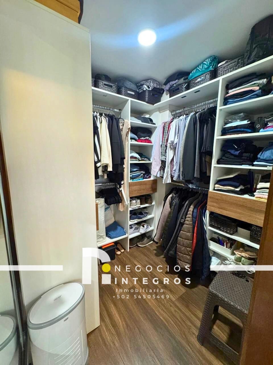 Vendo Apartamento con 5 Parqueos, Bodega, Terraza, Zona 10 — Apartamento en Venta en Zona 10, Guatemala, Ciudad — foto 12 de 17